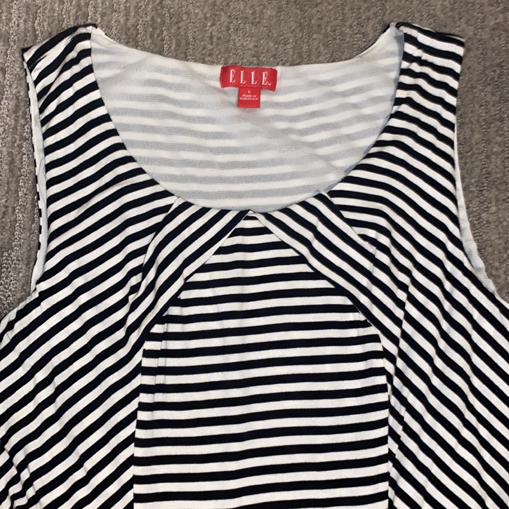 Black and white striped dress - Picture 2 of 9
